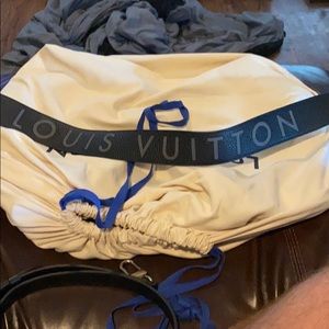 Louis Vuitton  BANDOULIÈRE